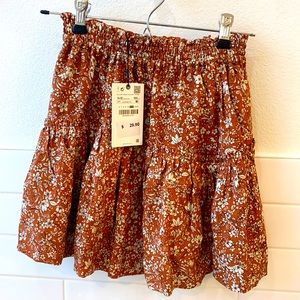 Zara- 11/12- orange/cream skirt